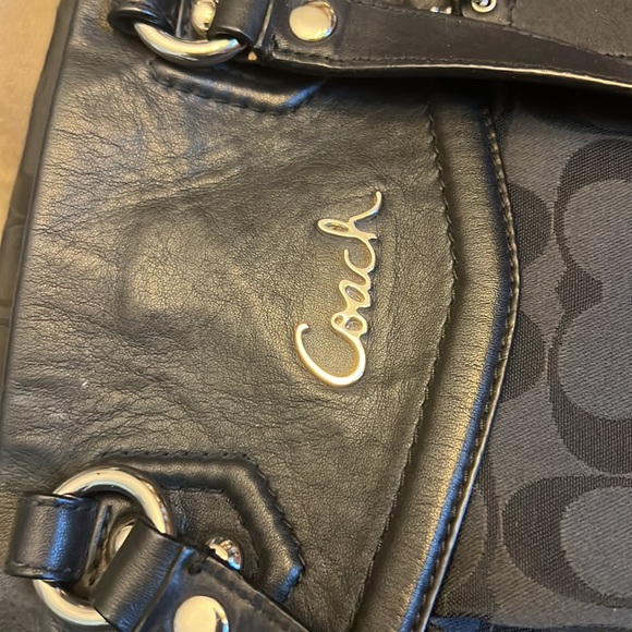 Coach monogram Shoulder Bag - Picture 2 of 12